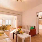 2 Bedroom Cozy In *