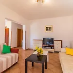 2 Bedroom Cozy In *