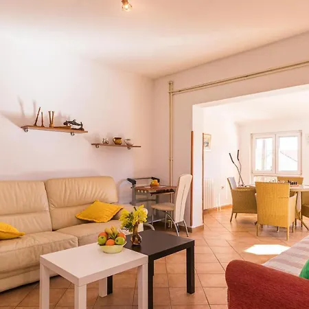 Appartement Awesome In With Kitchen *